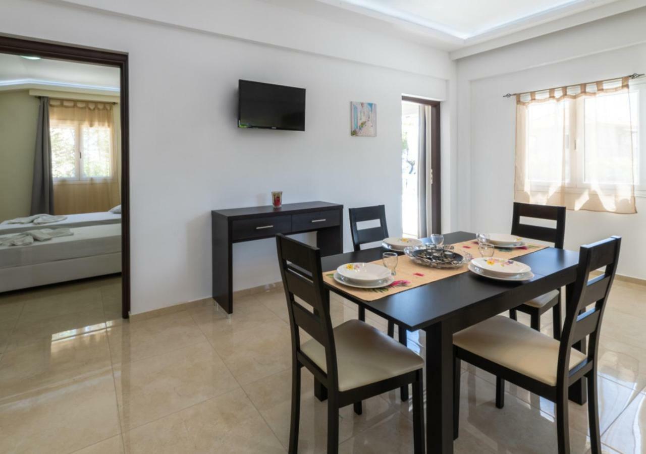 Villa Antonis Deluxe Apartments Amoudi Exterior foto