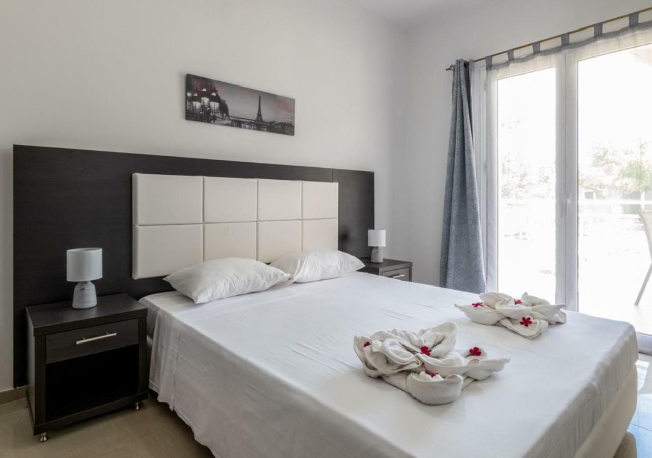 Villa Antonis Deluxe Apartments Amoudi Exterior foto
